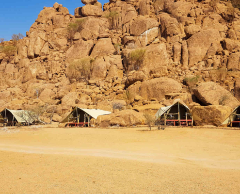 Twyfelfontein Adventure Camp Zelte außen